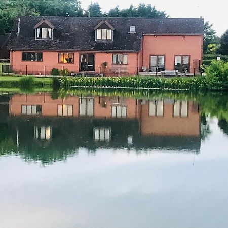 Bransford Farm Fishery & B & B Exterior photo